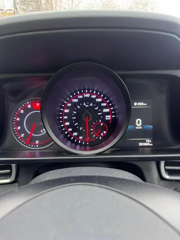 Hyundai Elantra 2023 - Thumbnail 13