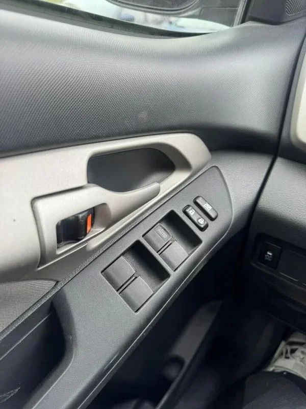Toyota Matrix 2010 - Thumbnail 8