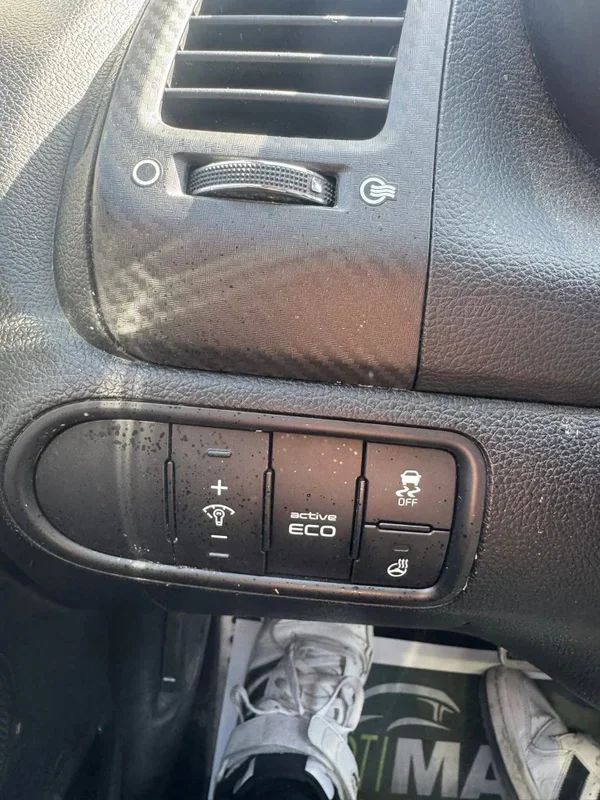Kia Forte 2015 - Thumbnail 8