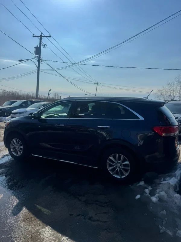 Kia Sorento 2017 - Thumbnail 4