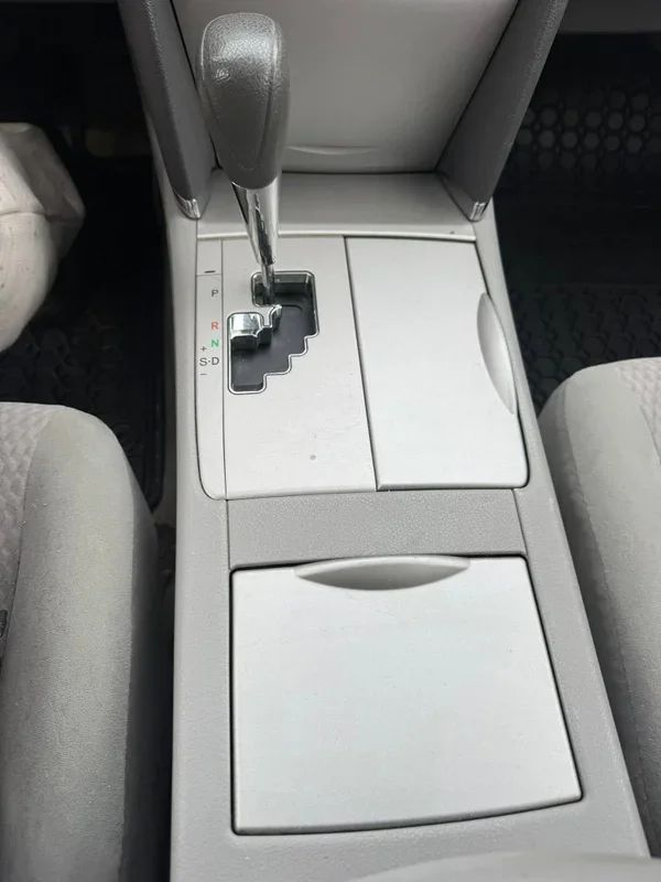 Toyota Camry 2010 - Thumbnail 8