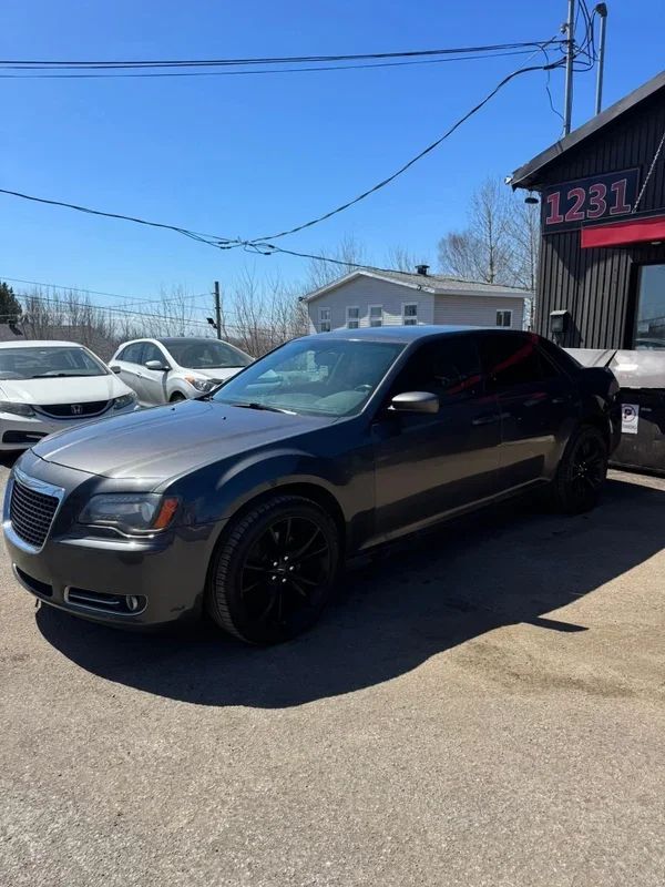 Chrysler 300 2014 - Thumbnail 2