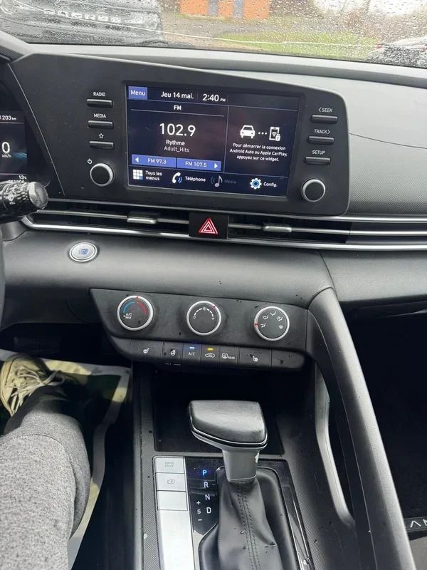 Hyundai Elantra 2023 - Image 9