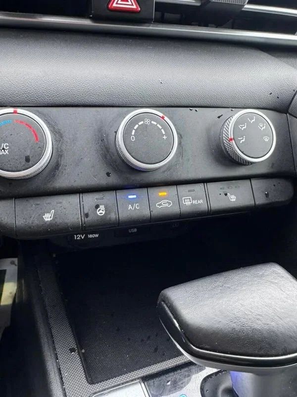 Hyundai Elantra 2023 - Image 10