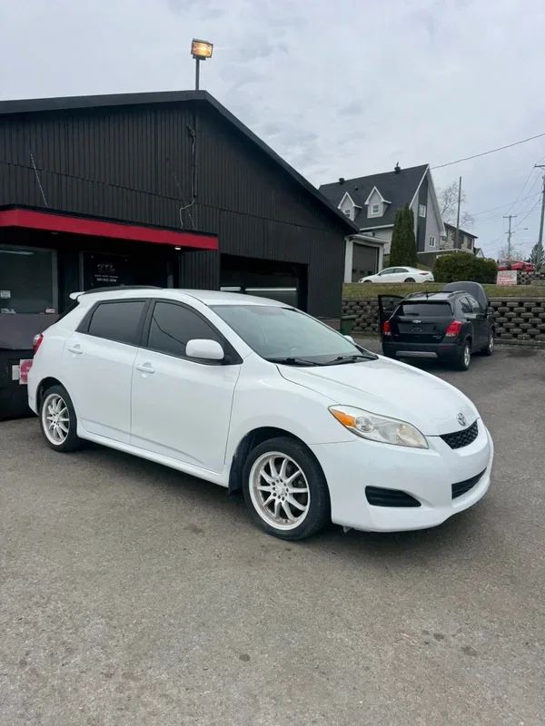 Toyota Matrix 2010 - Image 1