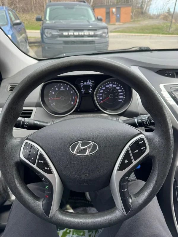 Hyundai Elantra 2012 - Image 11
