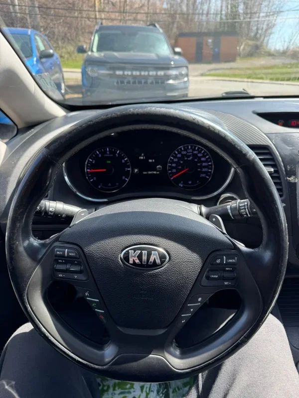 Kia Forte 2015 - Image 12