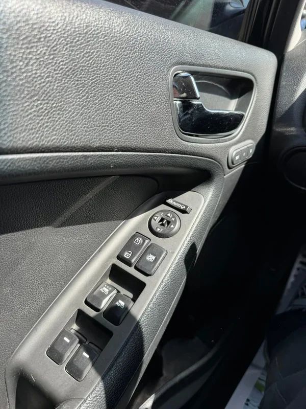 Kia Forte 2015 - Image 7