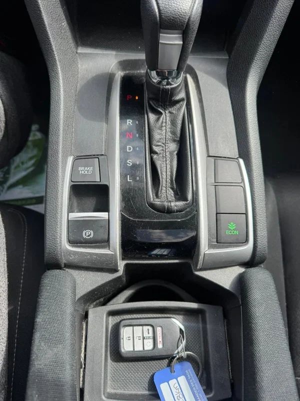 Honda Civic 2016 - Image 9