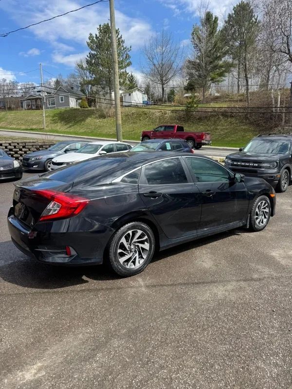 Honda Civic 2016 - Image 3