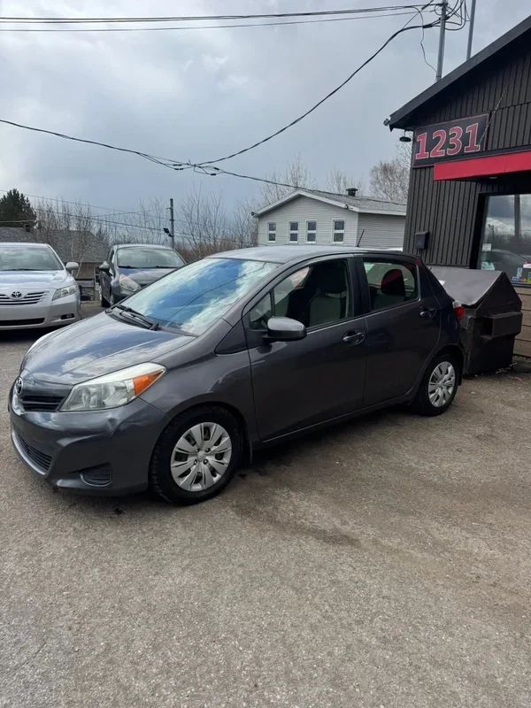 Toyota Yaris 2013 - Image 2