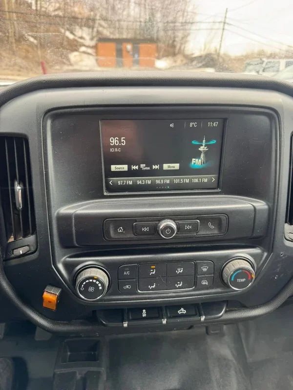 Chevrolet Silverado 2018 - Image 9