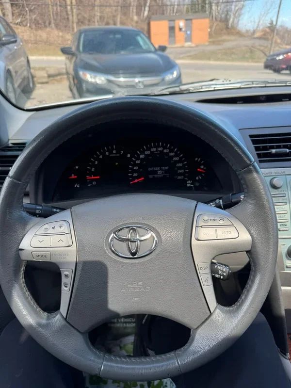 Toyota Camry 2009 - Image 11