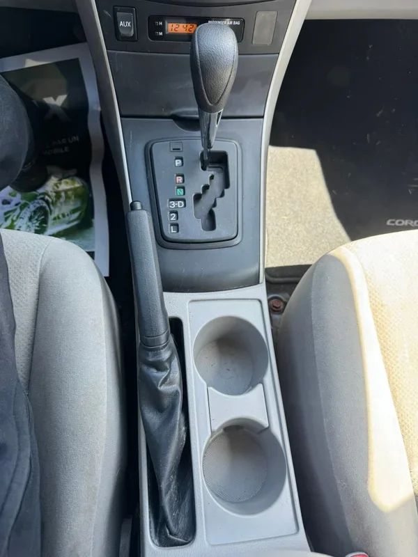 Toyota Corolla 2011 - Image 8