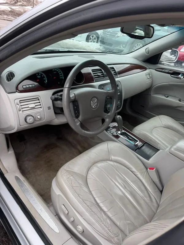 Buick Lucerne 2011 - Image 7