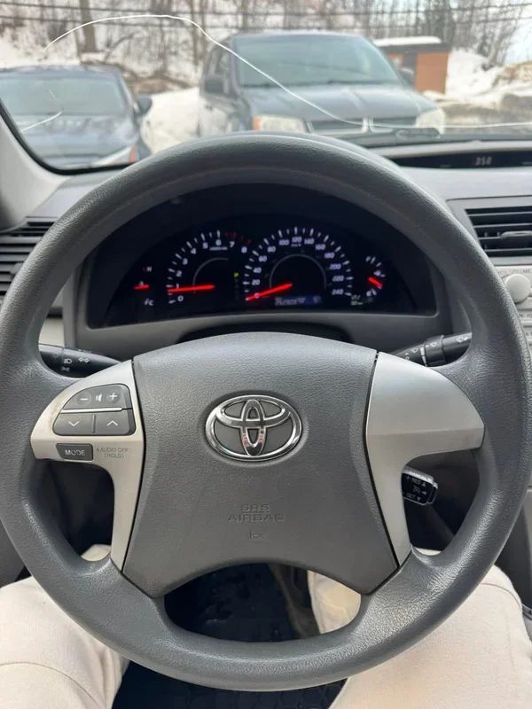 Toyota Camry 2010 - Image 10