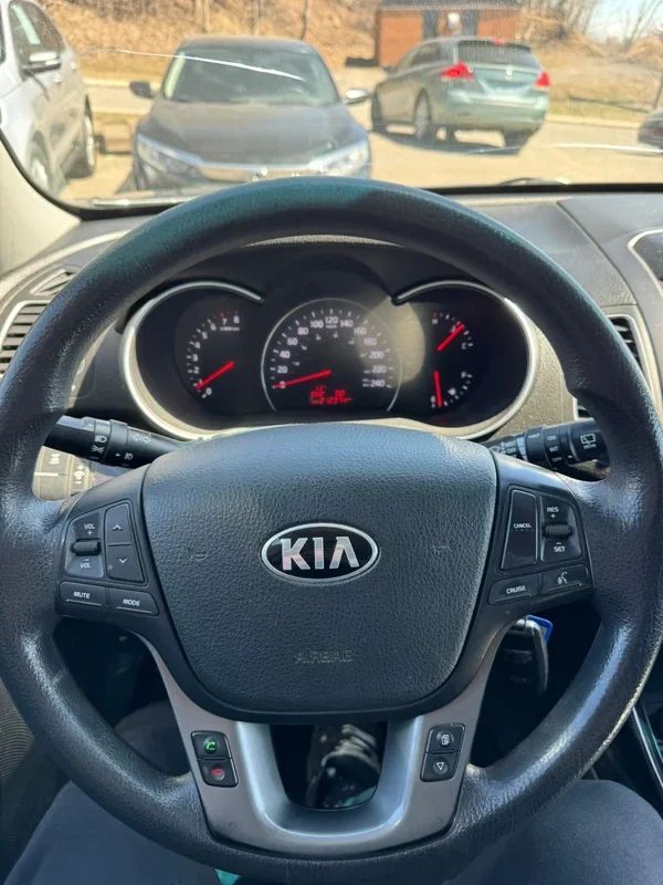 Kia Sorento 2015 - Image 11