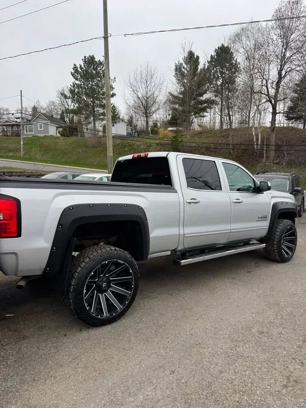 GMC Sierra 2017 - Thumbnail 3